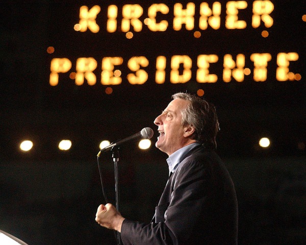 Néstor Kirchner, el hombre que recuperó el sentido de la política
