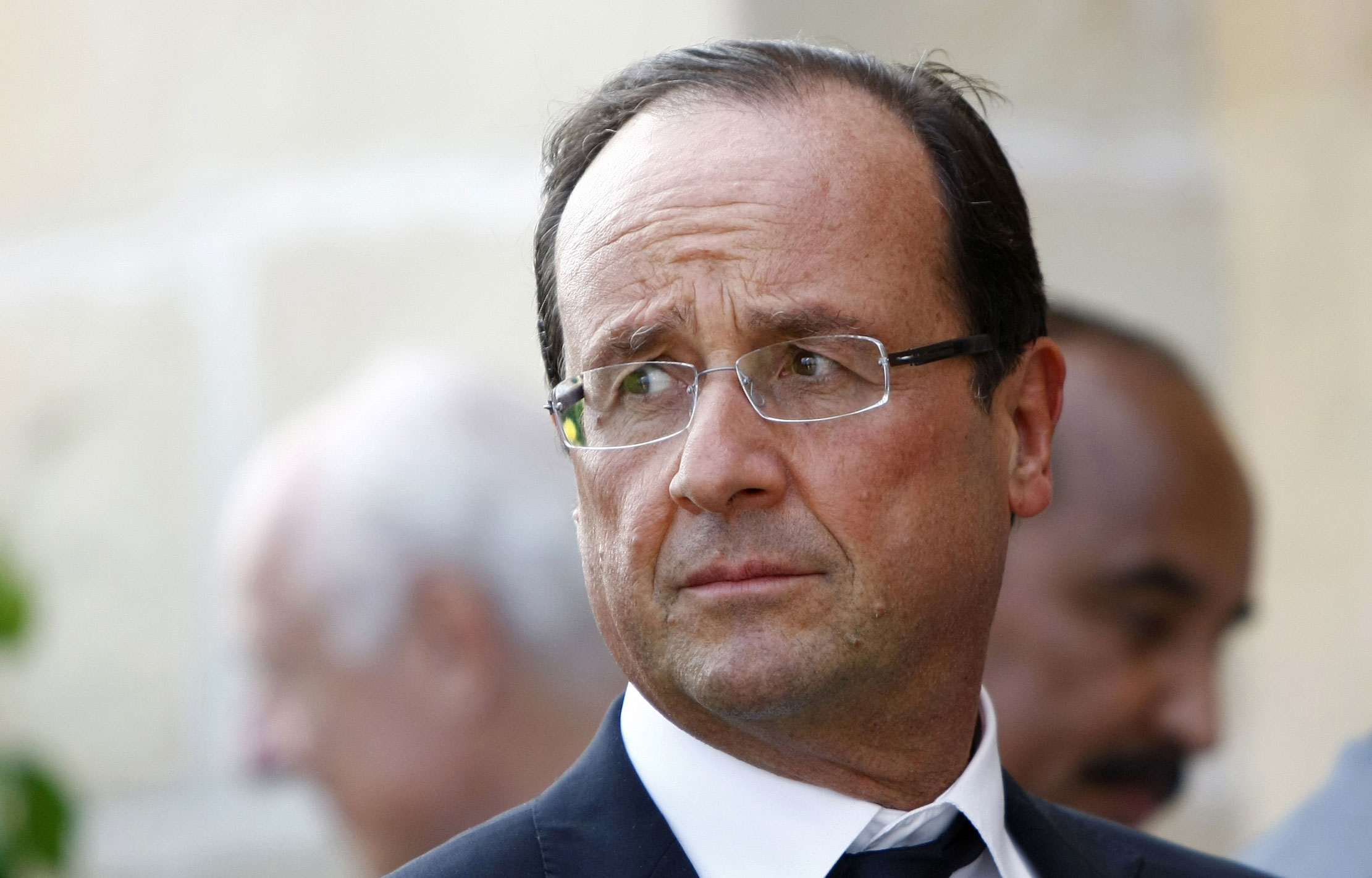 Hollande promete hacer «todo lo posible» para liberar a los rehenes en el hotel de Mali