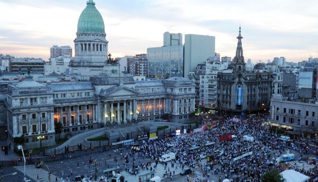 Convocan movilización a través de las redes sociales bajo el lema «Yo soy Nisman»