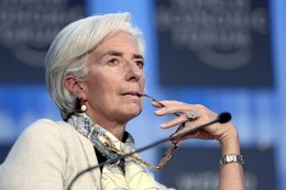 Lagarde instó al G-20 a actuar para poner a flote la economía mundial