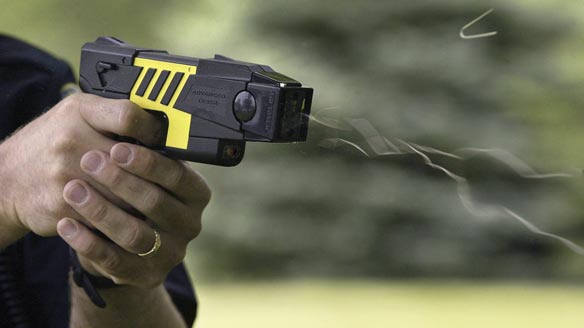 Legisladores del FpV impulsan proyecto para prohibir las pistolas Taser