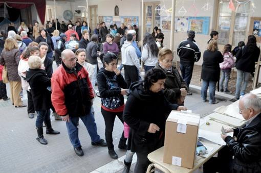 Buenos Aires, Córdoba, La Rioja, Corrientes y La Pampa votan en un superdomingo electoral