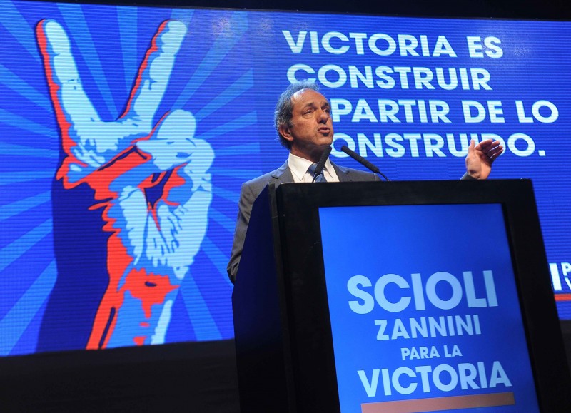El escrutinio definitivo le dio 14 puntos de ventaja a Scioli sobre Macri