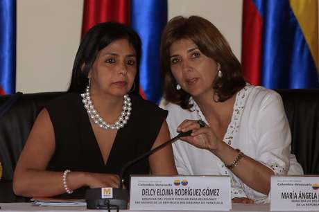 Sigue en alza la tensión entre Colombia y Venezuela pese a la reunión de los cancilleres
