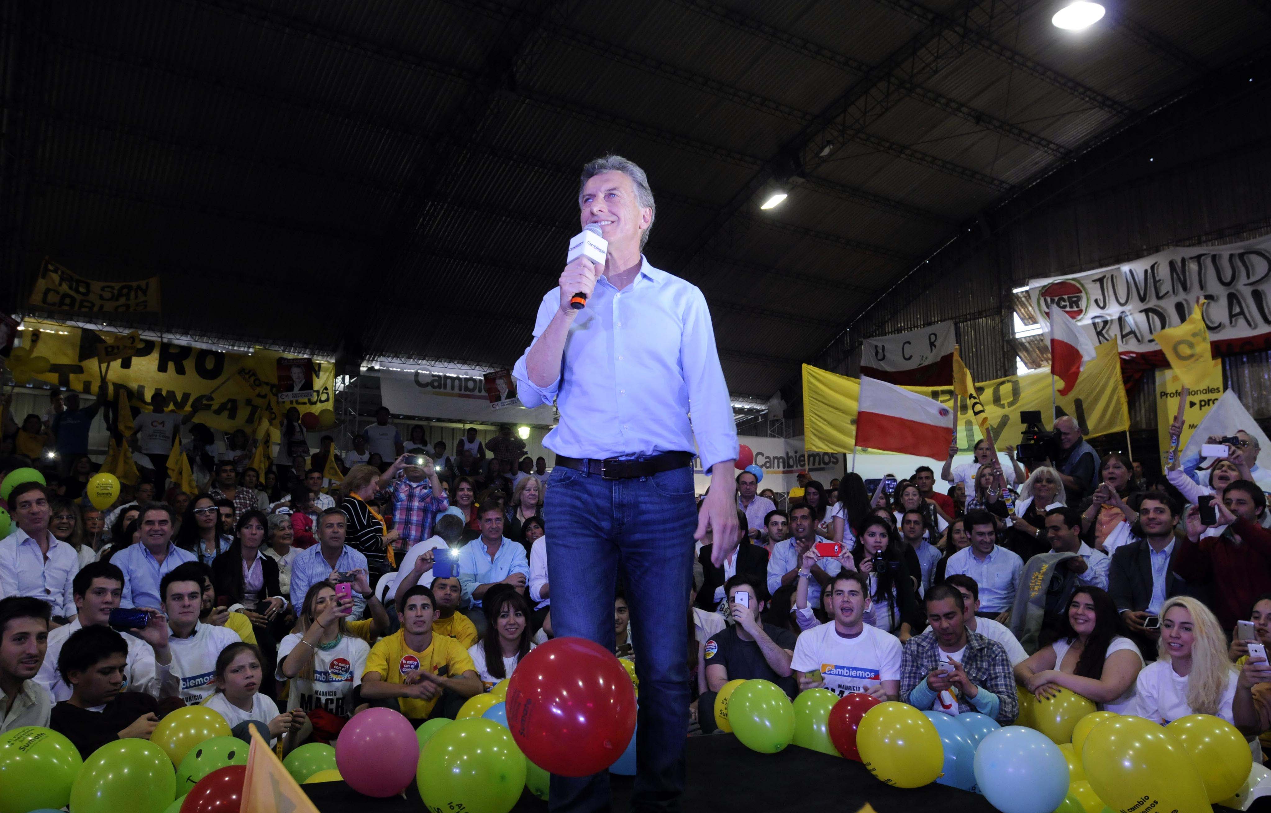 Macri y Cobos buscan votos en Mendoza