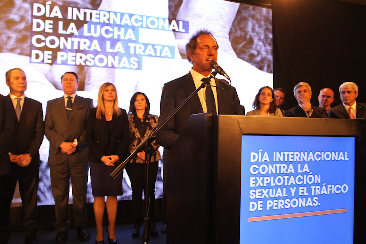 Scioli anunció la creación de refugios para las víctimas de trata y explotación sexual