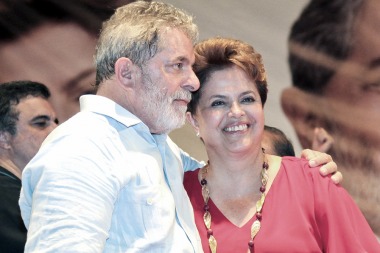 El congreso brasileño exculpó a Dilma y a Lula en el desvío de fondos en Petrobras
