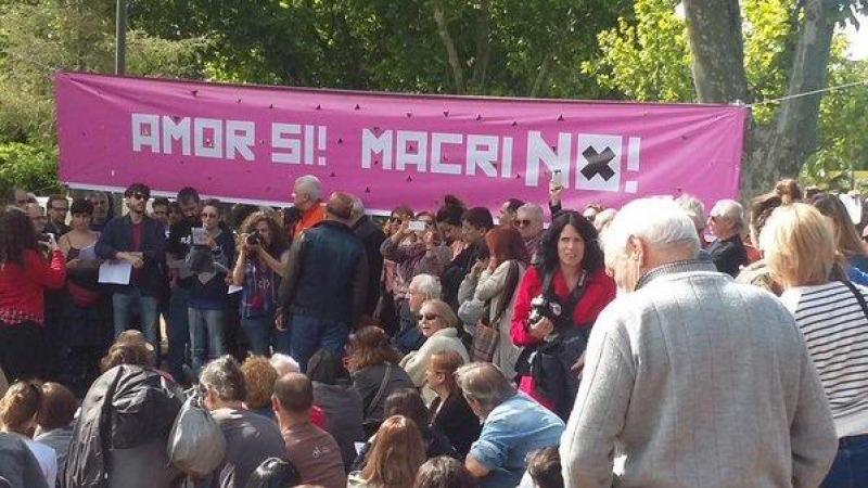 «Amor Si, Macri No» colmó el Parque Centenario