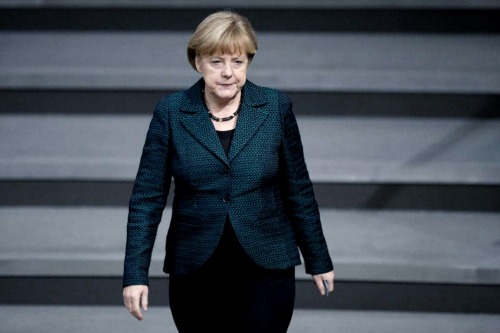 Merkel llama a evitar una escalada de tensión en Siria tras la baja del caza ruso