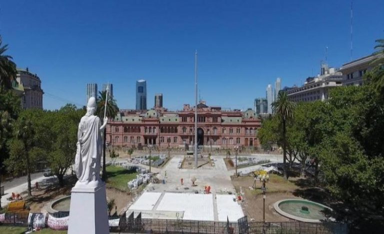 Denuncian que las reformas en la Plaza de Mayo no respetan el patrimonio histórico