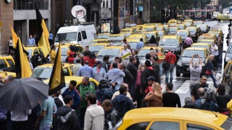 Taxistas, la izquierda y trabajadores del Conicet realizarán cortes y marchas en la Ciudad