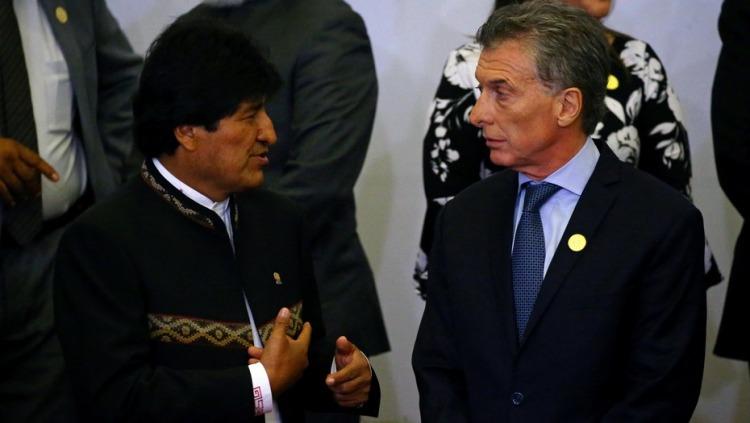 Evo Morales apuntó contra Macri por la militarización de la frontera y respondió el embajador