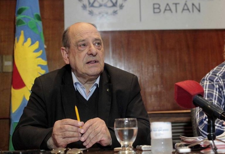 El intendente de Mar del Plata justificó los recortes a docentes municipales