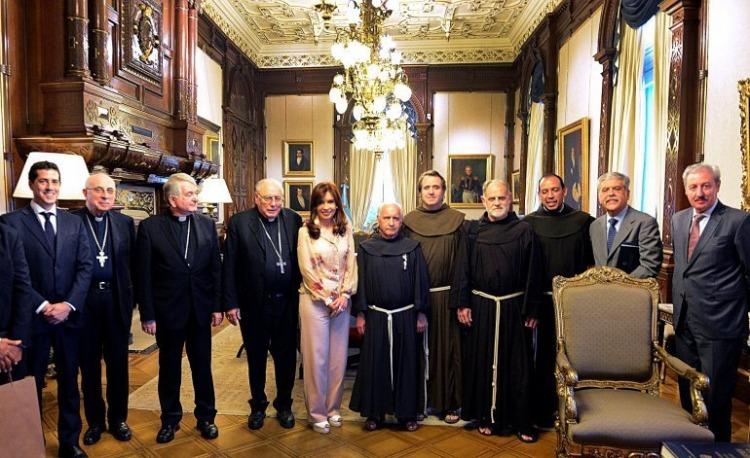 El acercamiento de CFK a los grupos evangélicos y cristianos