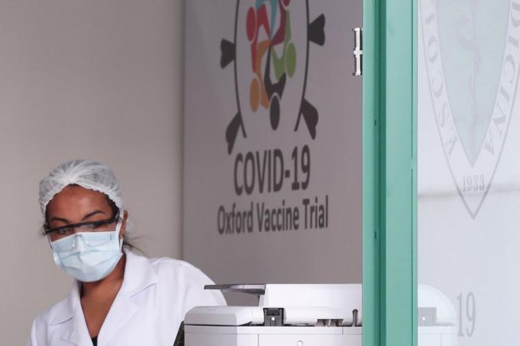 Qué se sabe de la vacuna inglesa contra la Covid que se fabricará en Argentina: cuánto costará y cuándo estaría lista