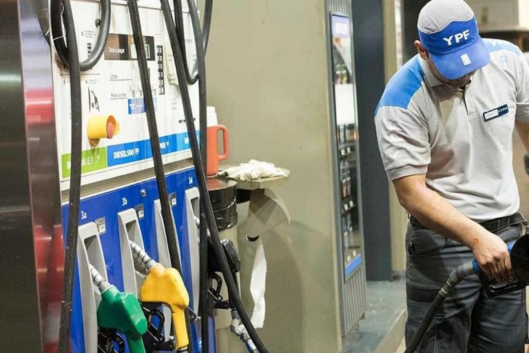 YPF aumentó un 4% el precios de sus combustibles