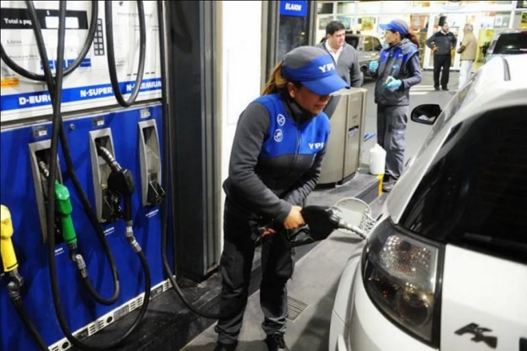 YPF aumentó sus combustibles un 4,5%