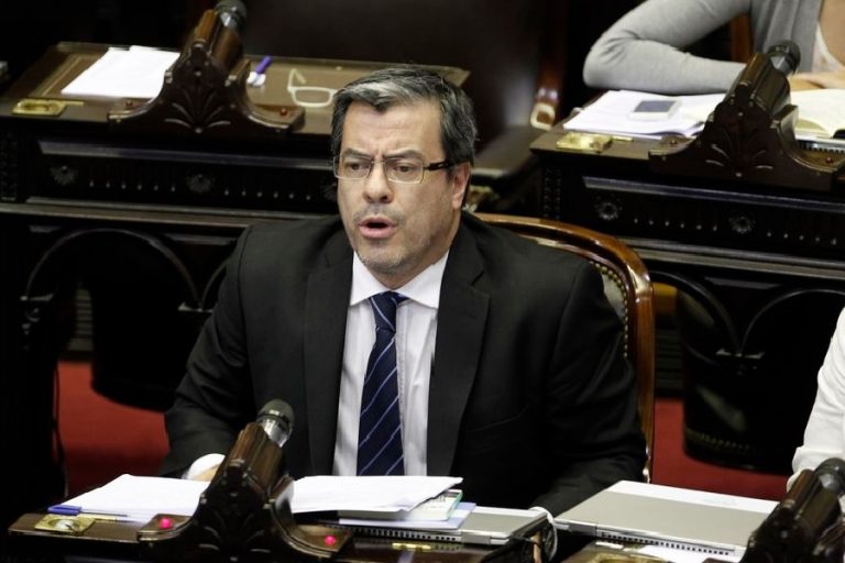Germán Martínez desafió a Javier Milei: “Si conoció o conoce algún pedido de coimas o soborno en la Cámara de Diputados debería denunciarlo”