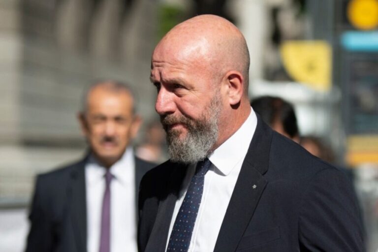 Wolff acusó a Pilar Ramírez de usar información confidencial