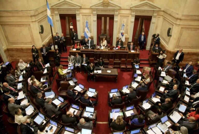 El oficialismo consiguió quórum en el Senado para tratar la Ley de Ficha Limpia