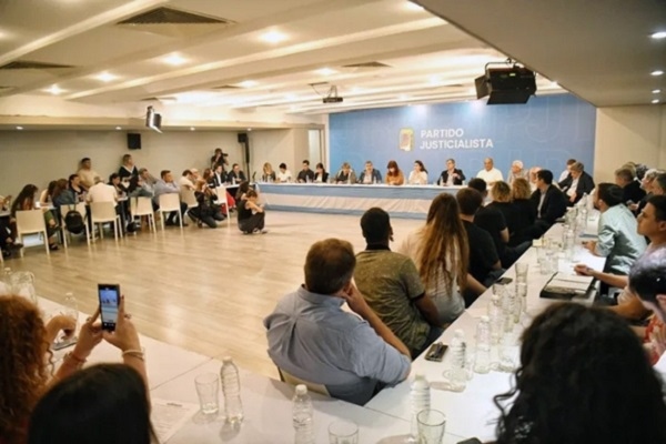Tras la condena a CFK, el Consejo Nacional del PJ se reunirá para definir un plan de acción