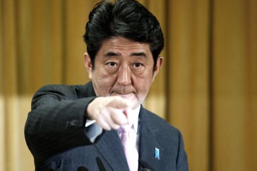 El premier japonés adelanta las elecciones a mitad de su mandato