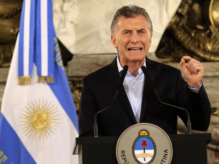 Macri anunció que le pedirá ayuda al Fondo Monetario Internacional