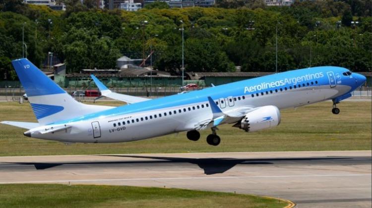 El macrismo se gastó «un avión privado» en publicidad durante la gestión de Aerolíneas Argentinas