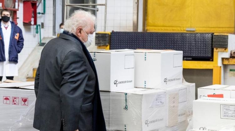 Denunciarán penalmente a Rubinstein por malversación de fondos públicos tras el hallazgo de las vacunas vencidas