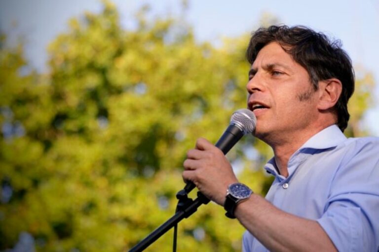 Kicillof oficializó la prórroga del Presupuesto bonaerense 2024